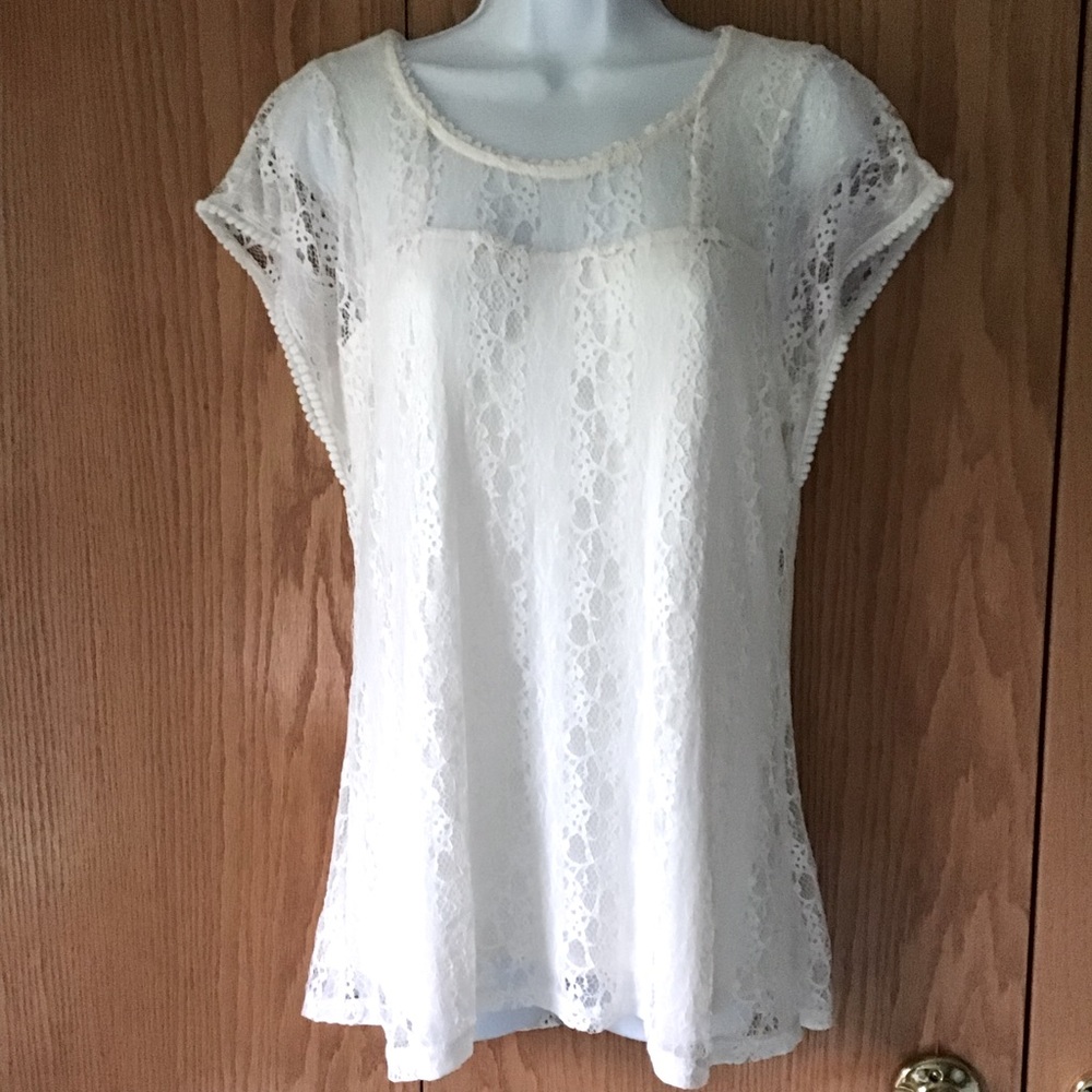 NWOT Oneworld Soft Lace Top
